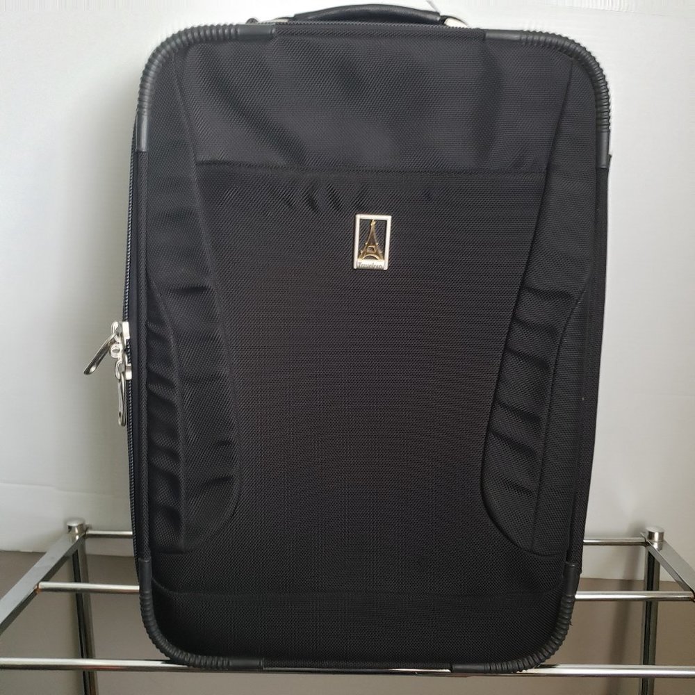 TRAVELPRO Luggage Carry On Black silver extendable gray interior straps pockets
